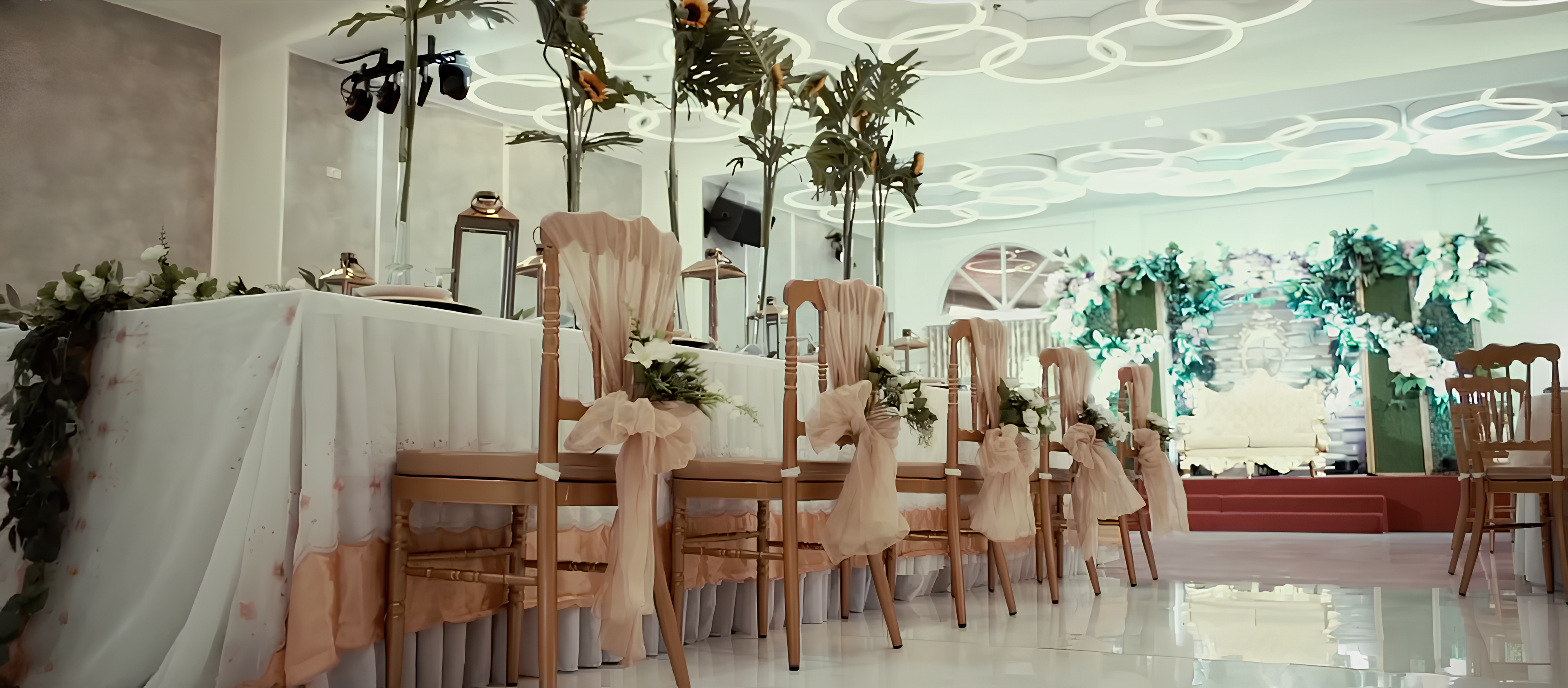 Elegant Decor